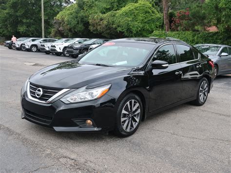 The 2011 nissan altima has front wheel drive. Pre-Owned 2017 Nissan Altima 2.5 SV Sedan Front Wheel ...