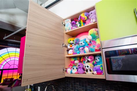 You Can Stay At The Lisa Frank Hotel Room In October Popsugar Smart Living