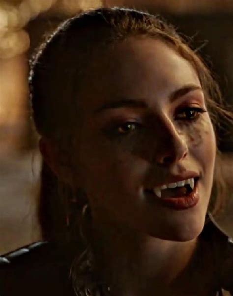 Hope Mikaelson Vampire Face Hope Mikaelson Werewolf Aesthetic