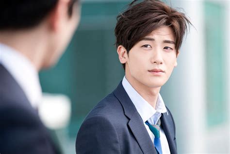 Park hyung sik, park bo young ve ji soo'nun başrollerinde yer aldığı strong woman do bong soon isimli dizi ise 2017 yılının en iyi kore dizilerinden biri adı: Park Hyung Sik Lends His Voice to OST of "High Society ...