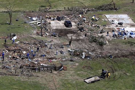 12 Dead As Tornadoes And Flooding Hammer Us South And Midwest South