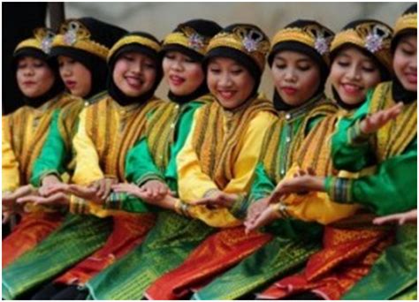 Tari saman berasal dari aceh. Tari Tradisional Aceh