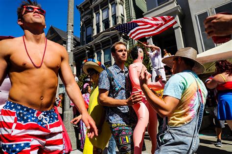 Bay To Breakers Runners Revelers Take To SF Streets