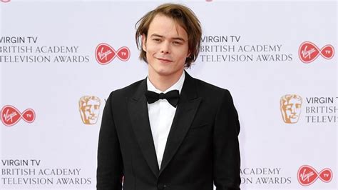 Was Charlie Heaton Off His Nut At The Emmys Cocktails Cocktalk