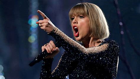 Taylor Shakes Off Copyright Lawsuit Over Hit Song Times Of Oman