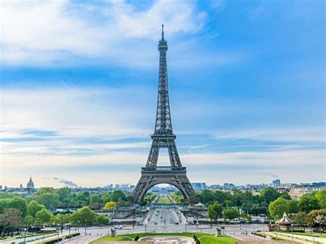 Trending News The Height Of The Eiffel Tower Increased By 6 Meters