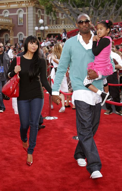 Kobe Bryant His Wife Vanessa And Two Of Their Daughters Seen Enjoying
