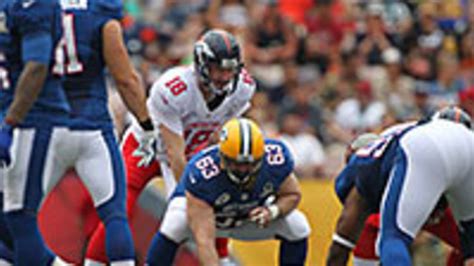 Jeff Saturday Peyton Manning Share Snap At Pro Bowl