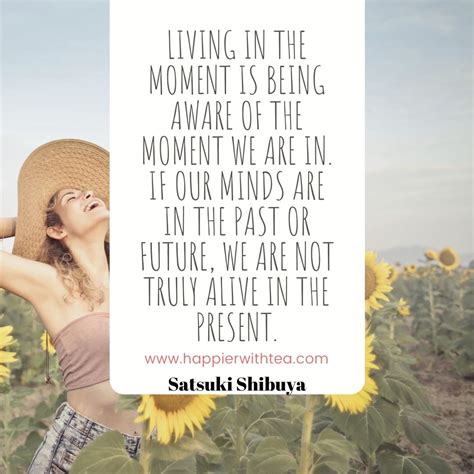 35 Best Quotes on Living in the Present Moment [with printable designs]