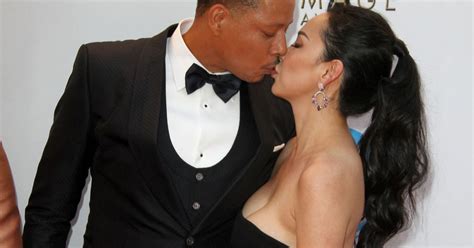 Par charlotte vardan le 10 juillet 2021 à 11h56 mis à jour 10 juillet tandis qu'il interprète gaëtan dans la série ici tout commence, terence telle s'est posé une question quelque peu cocasse avant d'embrasser sa. Terrence Howard et sa femme Miranda Pak au 48ème NAACP ...
