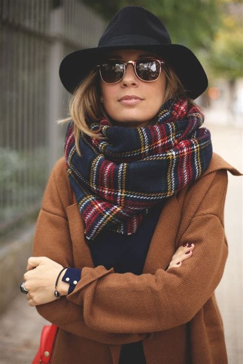 Fashionable Women Hats For Winter And Snow Outfits 21