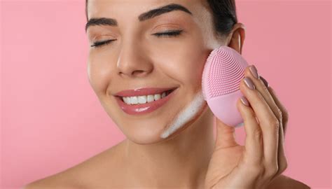 Facial Brushes 101 Facial At Home Nykaas Beauty Book