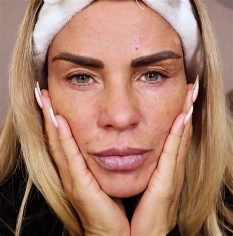 Katie Price Wows Fans Without Make Up In Rare Clip Before Unveiling