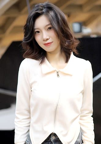 Caring Asian Member Yun From Beijing Yo Hair Color Black