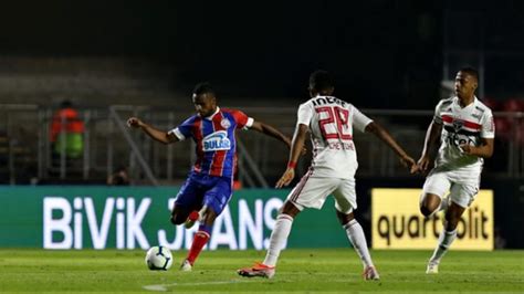 Por isso, espere encontrar frequentadores jovens. Veja como o São Paulo deve enfrentar o Bahia hoje, pela ...
