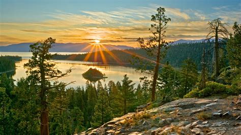 I Want To Go To Beautiful Lake Tahoe In Northern Nevadacalifornia