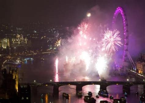 Channel description of bbc news: Live London New Year Eve Fireworks Party Celebrations ...