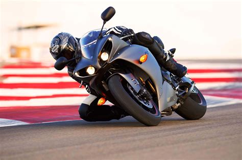 New Colors Only For The 2013 Yamaha Yzf R1 Asphalt And Rubber