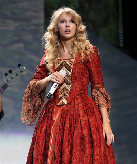 Swift has worn so far. Taylor Swift - Taylor Swift Photos - Taylor Swift "Fearless Tour" At Madison Square Garden ...