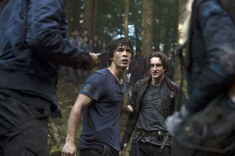 The 100 Murphy And Bellamy Bob Morley The 100 Show The 100