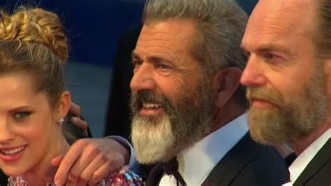 Mel Gibsons Hacksaw Ridge Has Venice Premiere Reuters Video