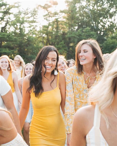Group Sorority Outfit Yellow White Color Scheme Inspiration Photoshoot Idea Photo By