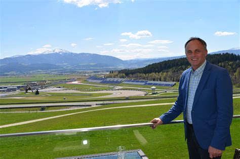 Der politiker und unternehmensberater karl schmidhofer wird der neue präsident des österreichischen skiverband (ösv). Karl Schmidhofer rettet Schigebiet Grebenzen - Murau