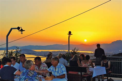 Check spelling or type a new query. Konoba Argola - Turistička zajednica Podstrana
