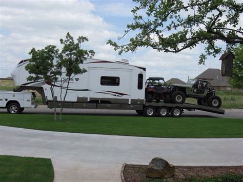 Custom Fifth Wheel Toy Hauler Camp Trailers And Rvs Pinterest