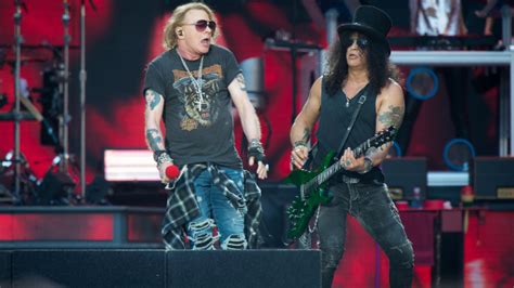 No flower greater signifies beauty, passion and romance more so than red roses, whether arranged in a stunning bouquet, as boxed roses, or a single rose given to someone special on valentine's day. Guns N' Roses announces 2021 Australia and New Zealand ...