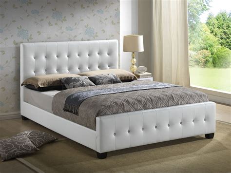 Full size upholstered beds : G2587 Upholstered Bed in White Leatherette by Glory