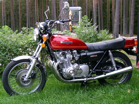 The Suzuki 750 At The Motorcycle Specification Database