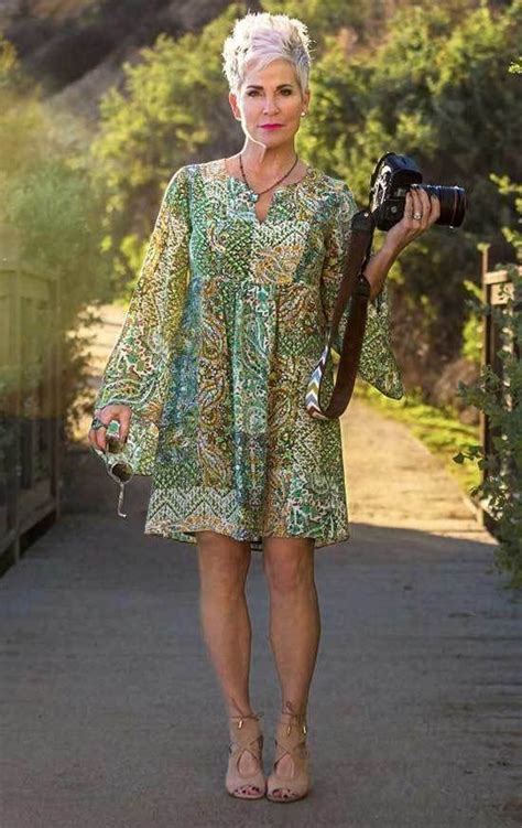 Outfit For Older Women With Vintage Printed Short Sleeve Mid Long Dress