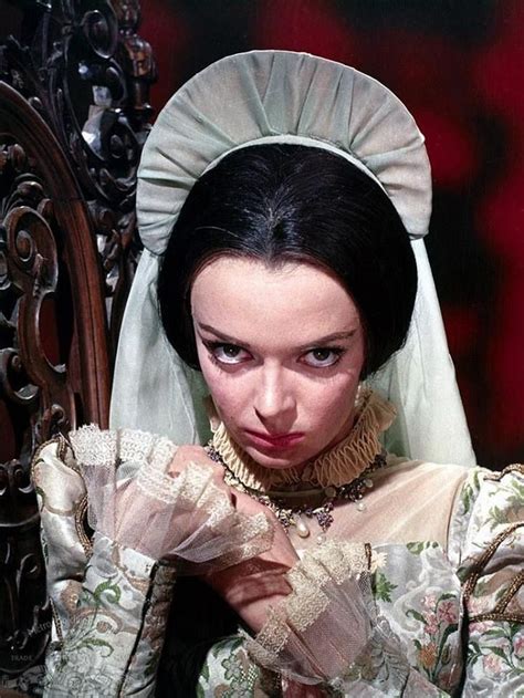 Barbara Steele The Pit And The Pendulum 1961 Hammer Horror Films