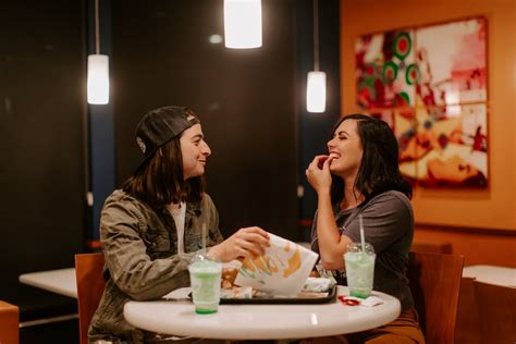 Couple Takes Engagement Photos At Taco Bell Popsugar Love And Sex Photo 10