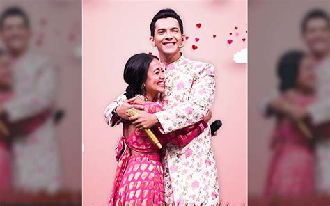 Wait Did Neha Kakkar And Aditya Narayan Just Get Married On The Sets Of Indian Idol Priest