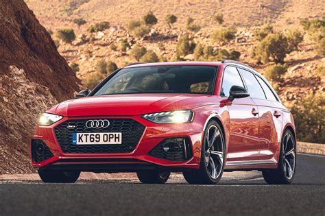 Audi Rs4 Avant Performance Engine Ride Handling What Car