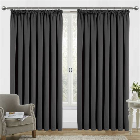 Top 20 Grey Curtains Bedroom Design Ideas
