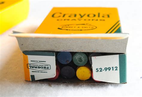 No 24 P Crayola Crayons Whats Inside The Box Jennys Crayon Collection