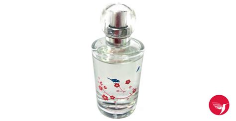 ✨ jlo beauty is available now! Hello Pretty mark. عطر - a fragrance للرجال و النساء 2006