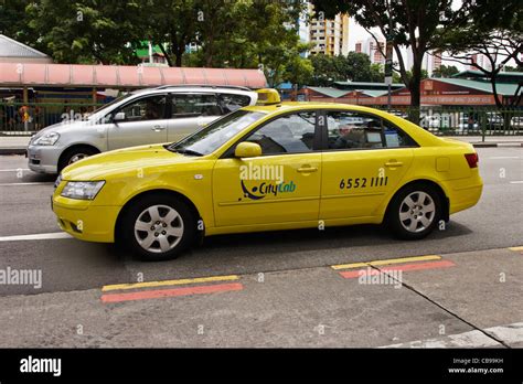 Singapore Taxi Cab Hi Res Stock Photography And Images Alamy