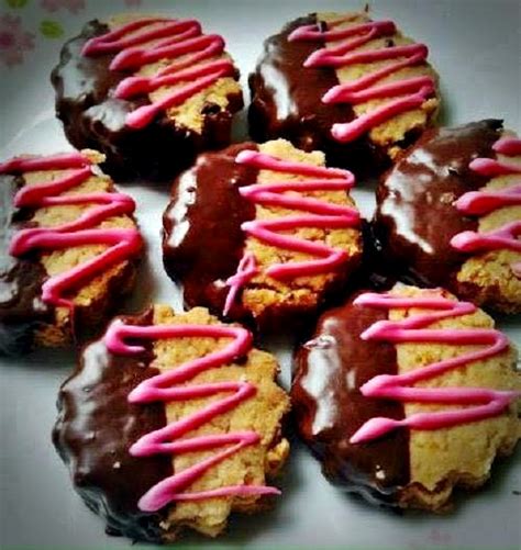 Dapatkan resipi penuh biskut nestum rangup dii: Resepi Biskut Oat Bersalut Coklat - Resepi Kek & Biskut Raya