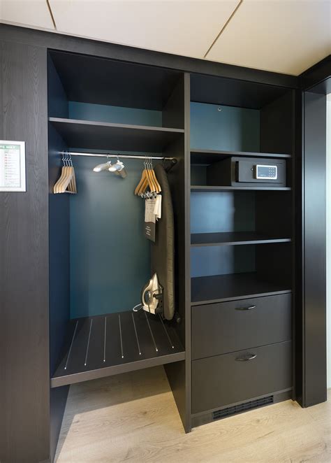 Hotel Wardrobe Design Wardobe Pedia