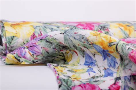 Linenbuy Digital Printed Linen Fabric Flowers Rose Hips Floral