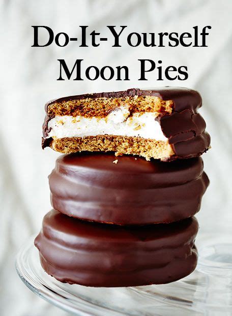 Moon Pie Vs Wagon Wheel