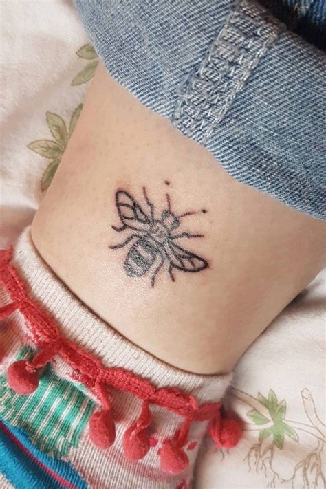 Bee Tattoos Are A Beautiful Tribute To Manchester Victims Mini Tattoos
