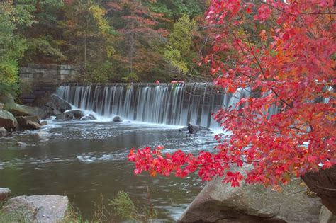 Winds sw at 10 to 15 mph. Photo 418-21: Rolling Dam of Blackstone River. Woonsocket ...