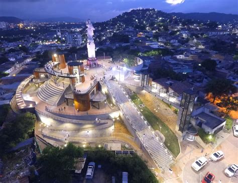 Cúcuta es la capital del departamento colombiano de norte de santander. Cúcuta tiene a su Cristo Rey | Frontera