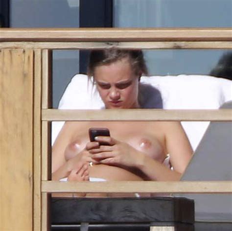 Cara Delevingne Nude Pics And Sex Videos Scandal Planet