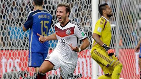 mario gotze scores for germany and wins 1 0 world cup 2014 youtube
